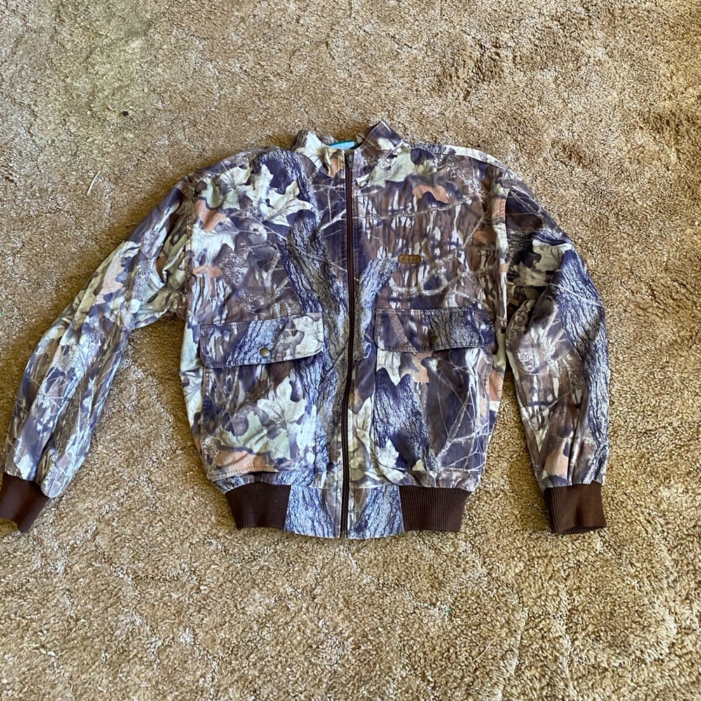 Cabelas jacket size large